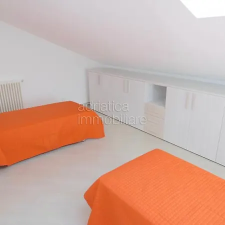 Adriatica Immobiliare Lauretta ليدو دي يسولو