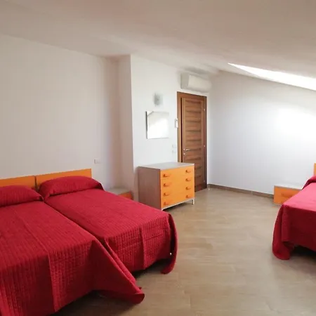Adriatica Immobiliare Lauretta * ليدو دي يسولو