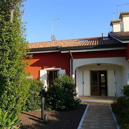 Adriatica Immobiliare Lauretta アパート