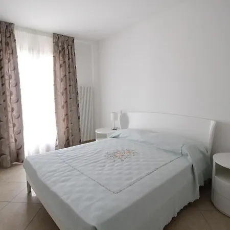 Adriatica Immobiliare Lauretta